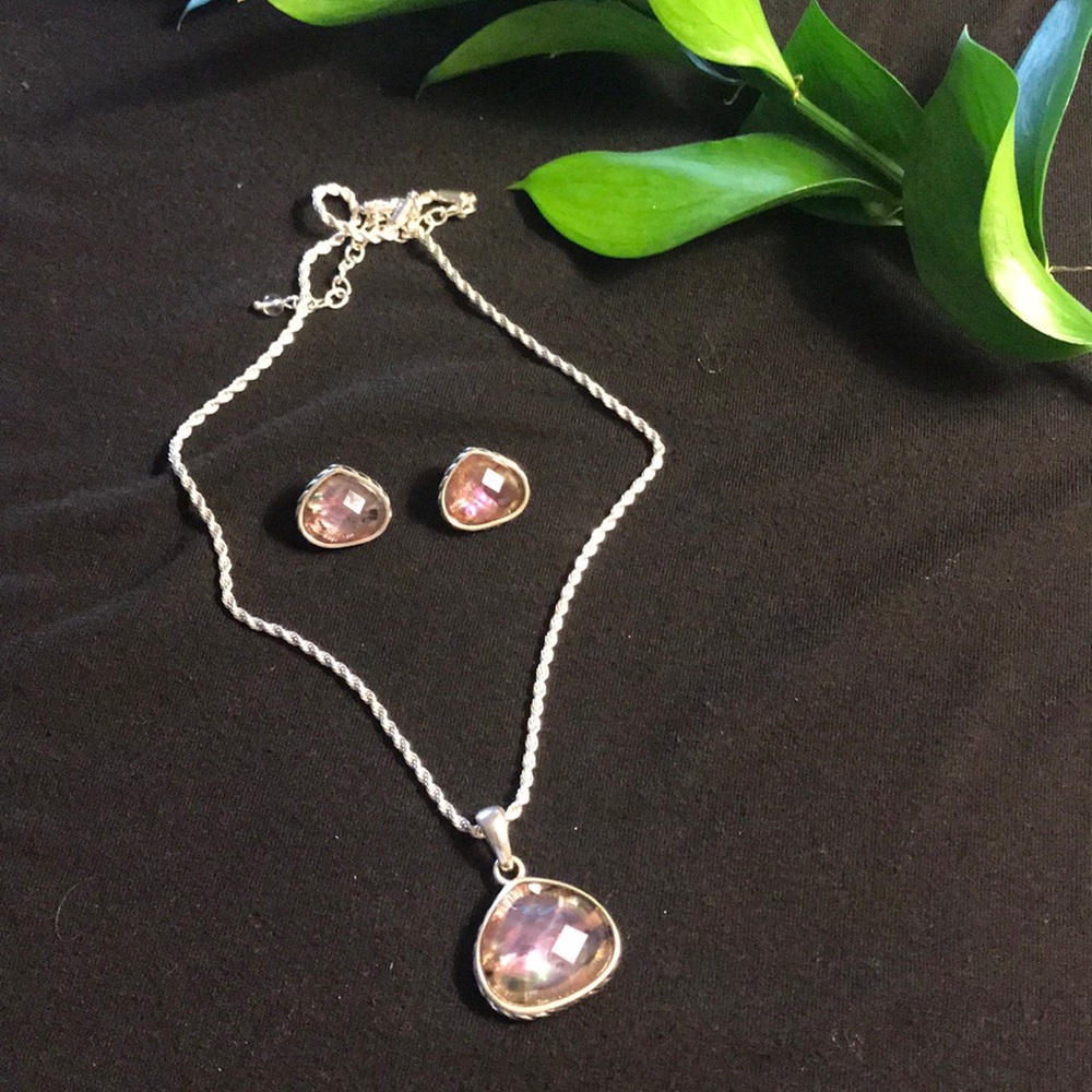 Necklace and earrings set